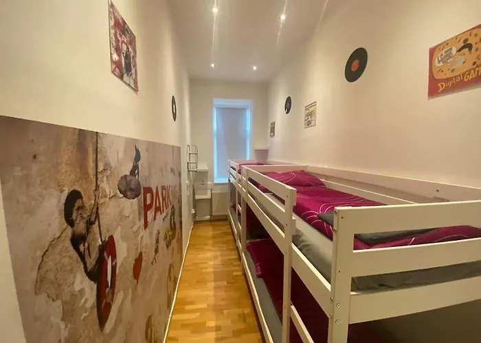 Cozy Appartm With + Airport/city Center Connection *